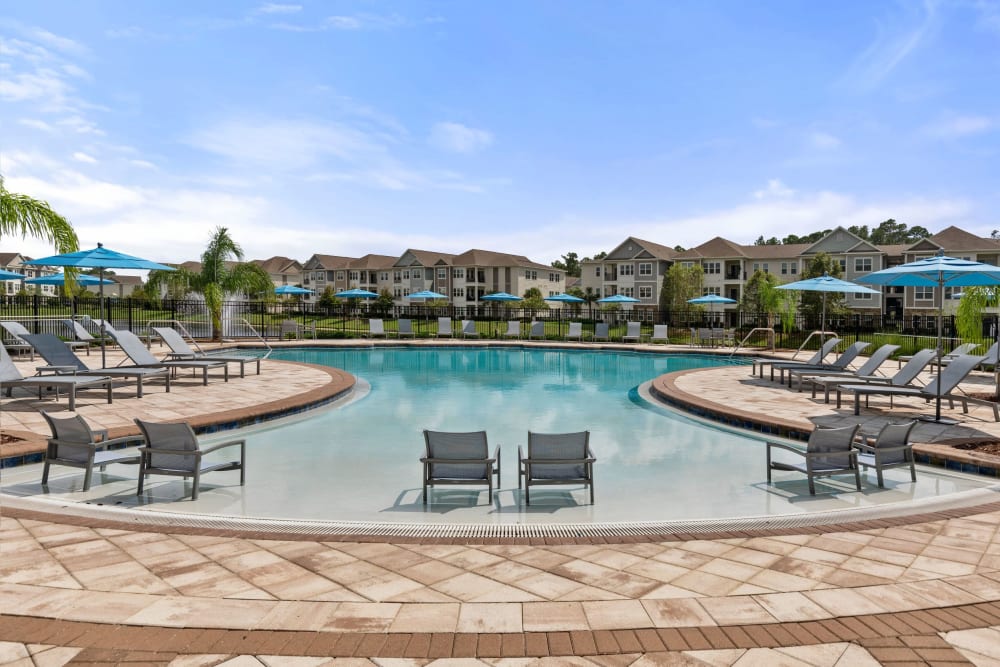 Gorgeous swimming pool with view of the fountain at Lakeline at Bartram Park in Jacksonville, Florida
