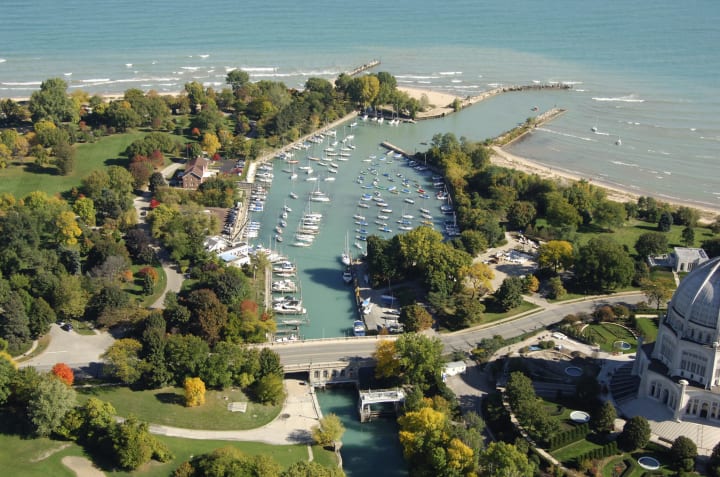 Boat area near {{location_name}} in {{location_city}}, {{location_state_name}}