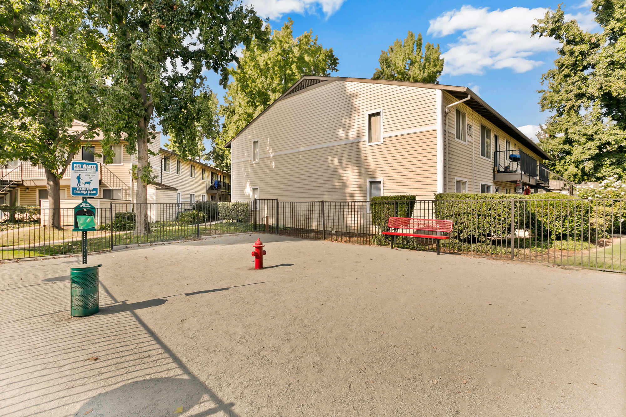 Pet friendly at The Woodlands Apartments in Sacramento, California