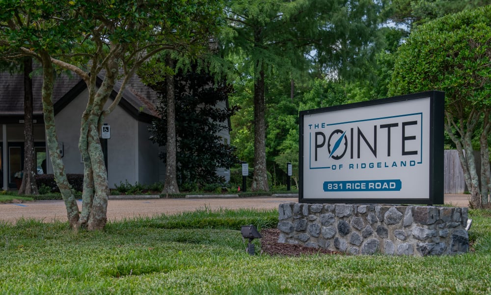The signage in front of The Pointe of Ridgeland in Ridgeland, MS