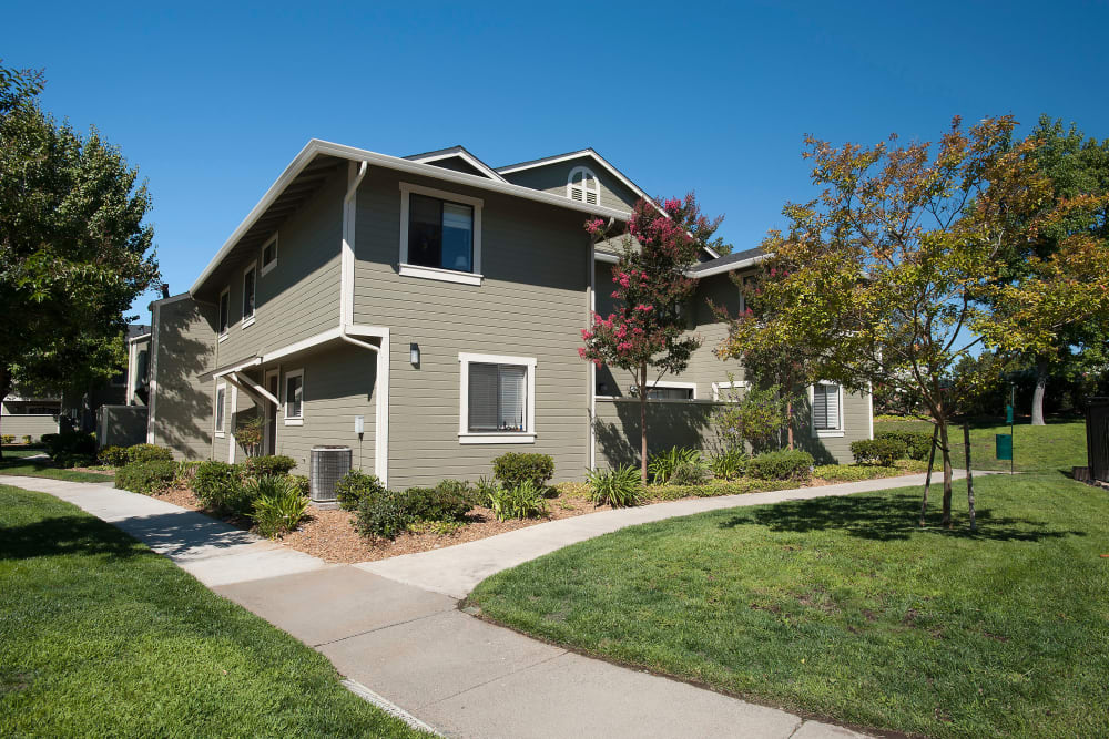 Beautiful landscaped location at Ridgecrest Apartment Homes in Martinez, California
