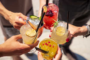 Friends having drinks near Eden at Jefferson Crossing in Columbus, Ohio