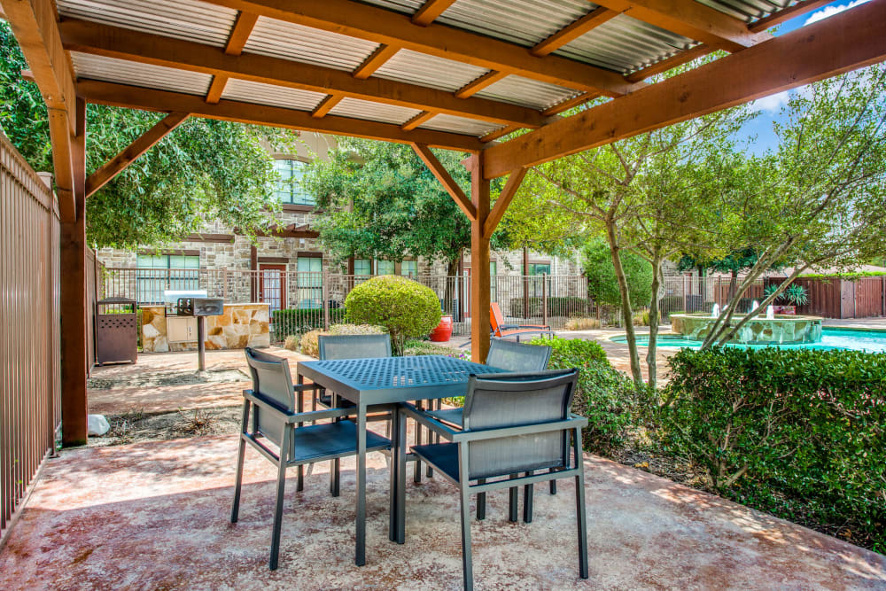 Photos of Arioso Apartments & Townhomes in Grand Prairie, TX