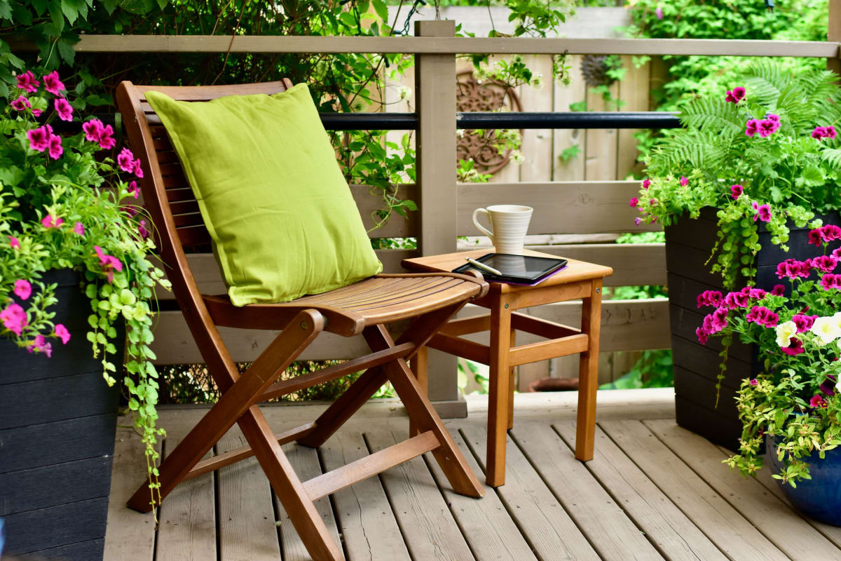 View amenities like a private balcony at Arbora Palo Alto in Palo Alto, California