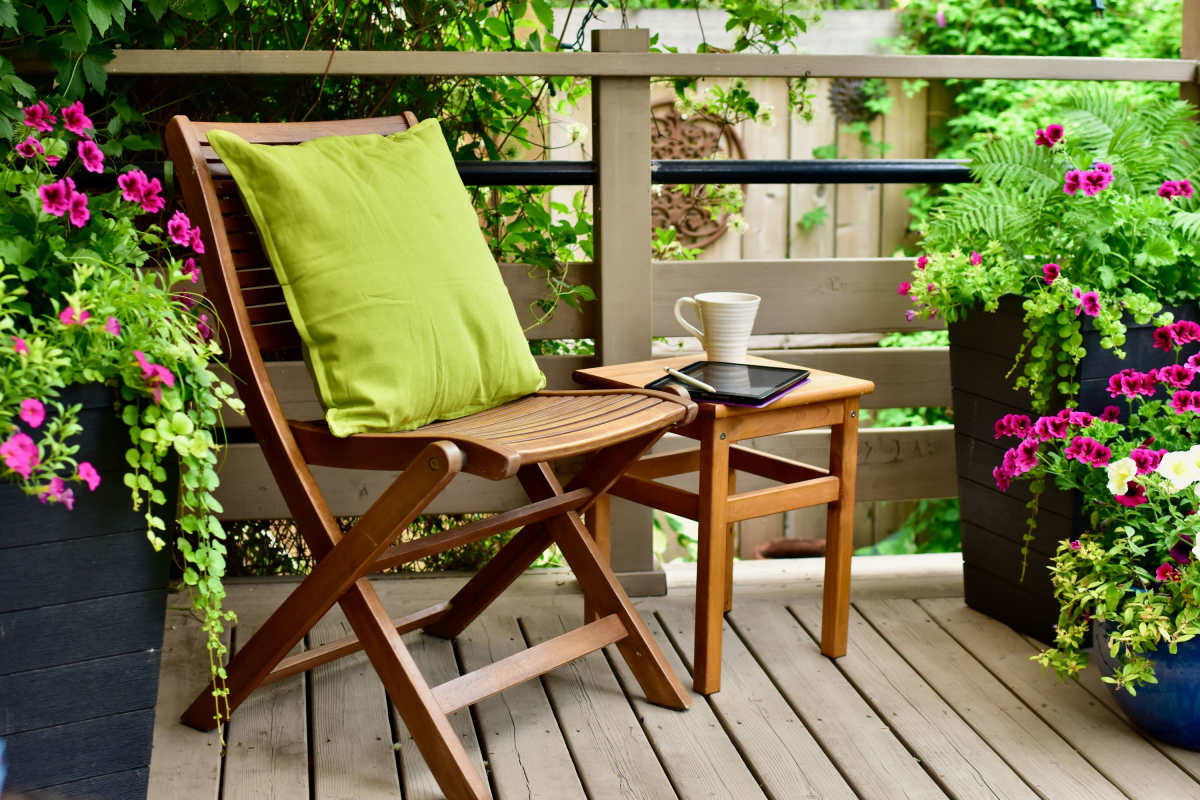 View amenities like a private balcony at Ashford Park in Sacramento, California