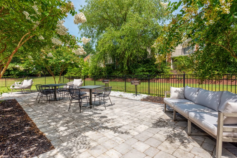 Patio and barbecue area at Averelle North Hills in Raleigh, North Carolina