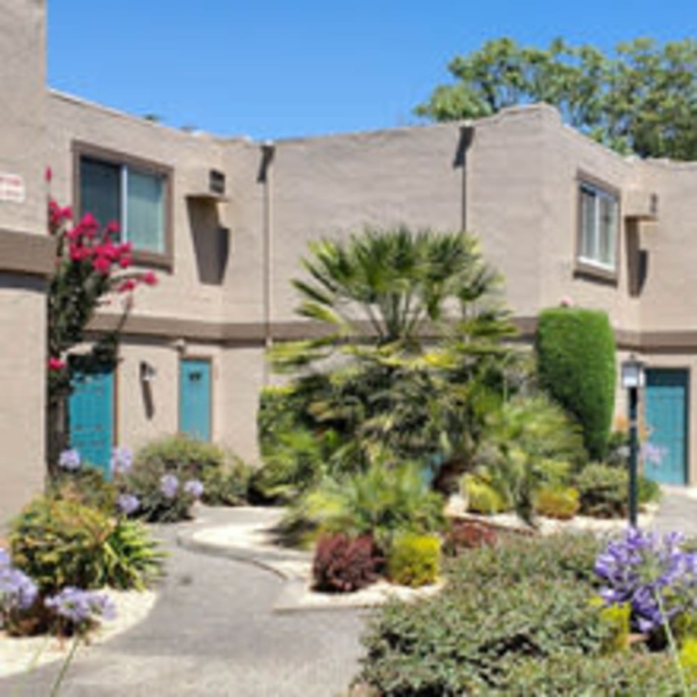 Exterior courtyard and apartment homes at our 885 Broadway community at Mission Rock at Sonoma in Sonoma, California