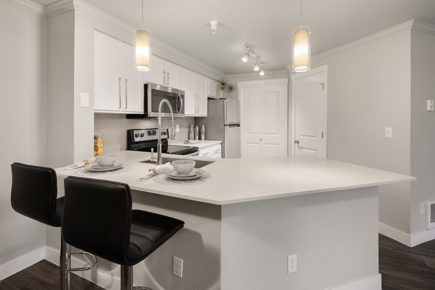 Modern kitchen at Overlook at Lakemont in Bellevue, Washington