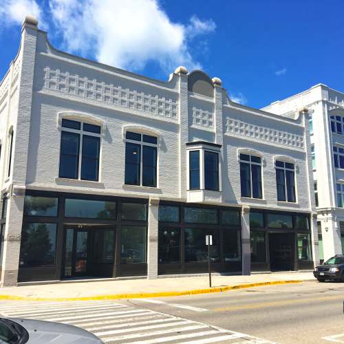 Historic building near Lloyd House II in Menominee, Michigan