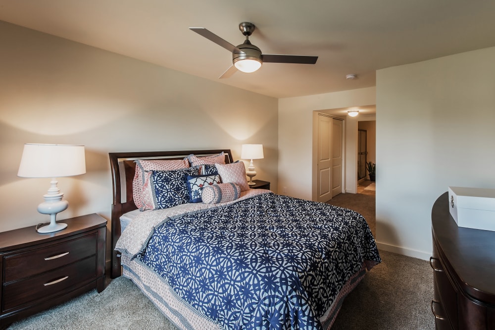 Bedroom with ceiling fan at Lakewood Park Apartments in Lexington, Kentucky