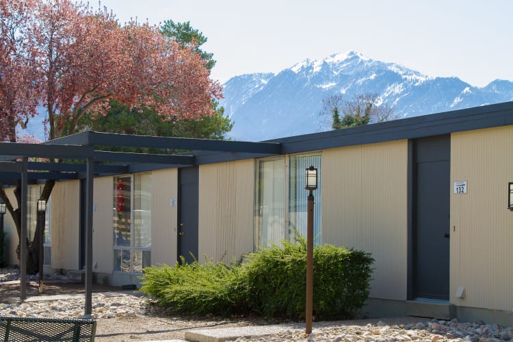 Exterior view of Sandpiper Apartments