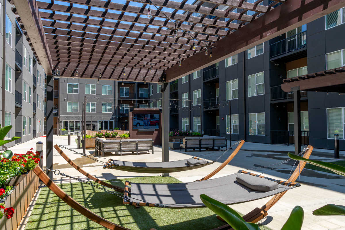 Outdoor area at Legends 267 Apartments in Kansas City, Kansas