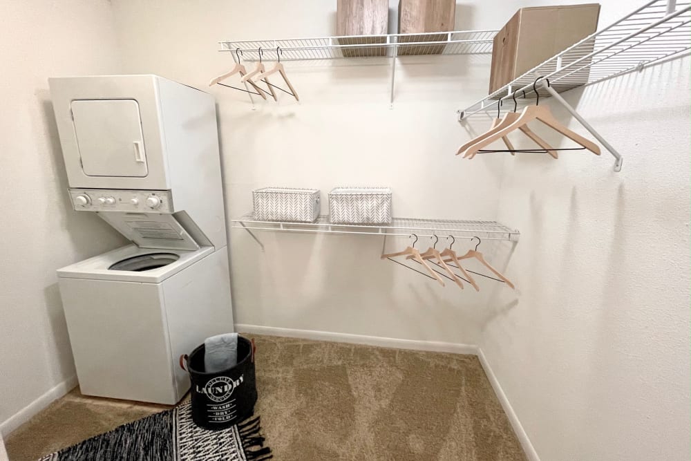 Enjoy apartments with a walk-in closet and washer/dryers at The Abbey at Briargrove Park in Houston, Texas