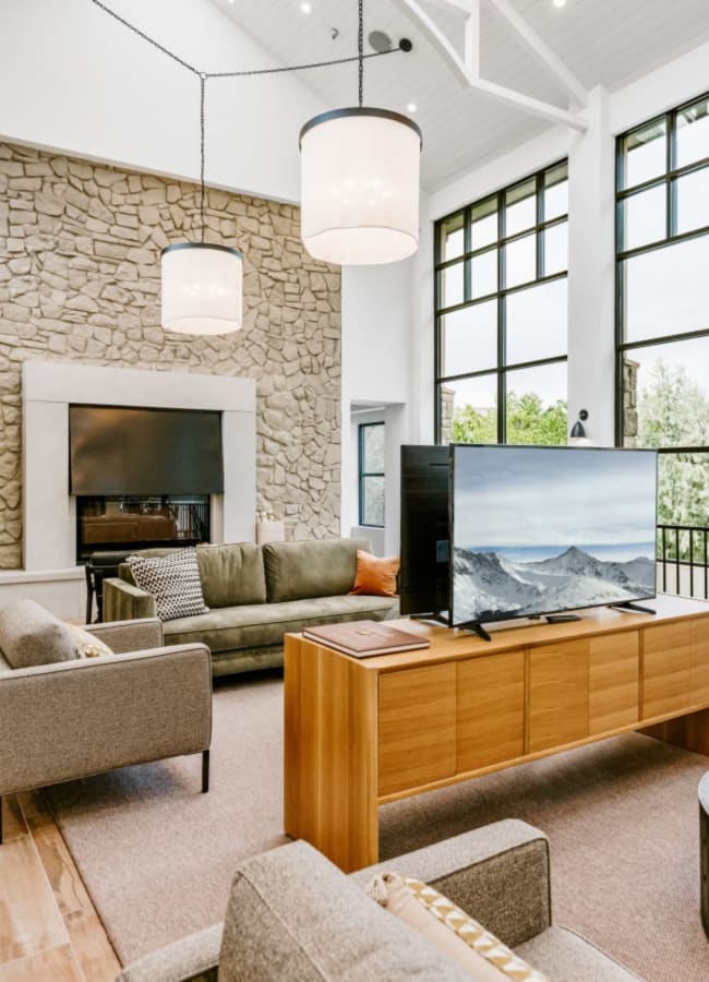 Resident lounge at Isabella Apartment Homes in Greenwood Village, Colorado