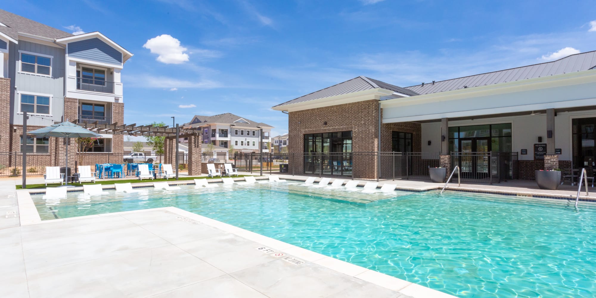 Apartments at Coronado on Briarwood in Midland, Texas