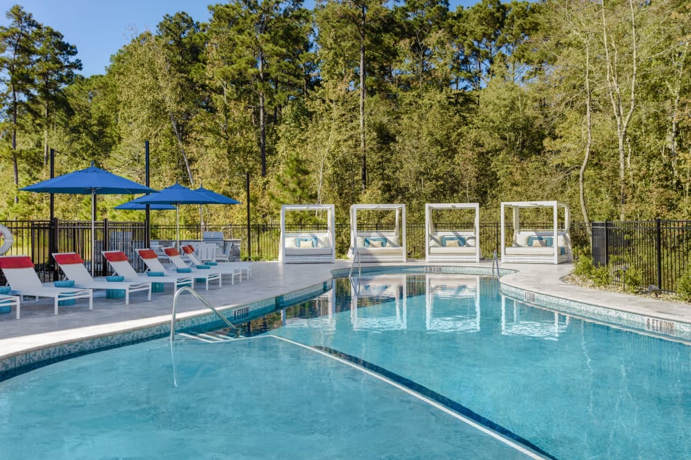 Spacious swimming pool at Alleia Luxury Apartments in Savannah, Georgia