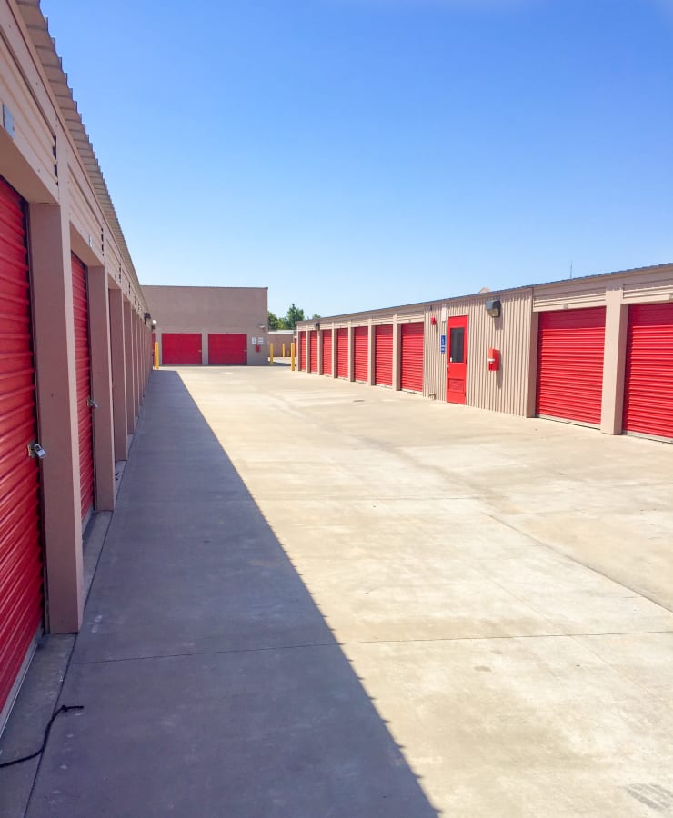 The exterior units at StorQuest Self Storage in Dallas, Texas