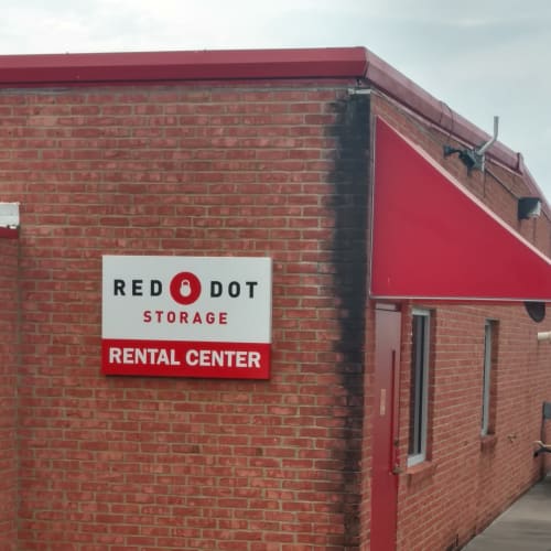 Rental center at Red Dot Storage in Lebanon, Tennessee