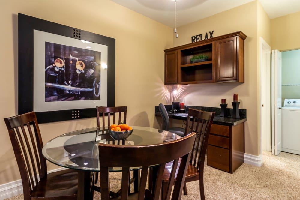 Dining Room at Sierra Sun in Puyallup, Washington