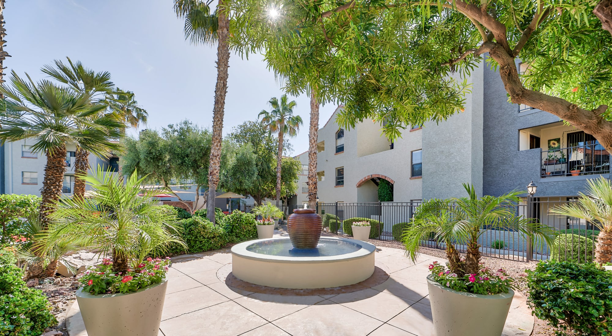 Greenspoint at Paradise Valley apartments in Phoenix, AZ
