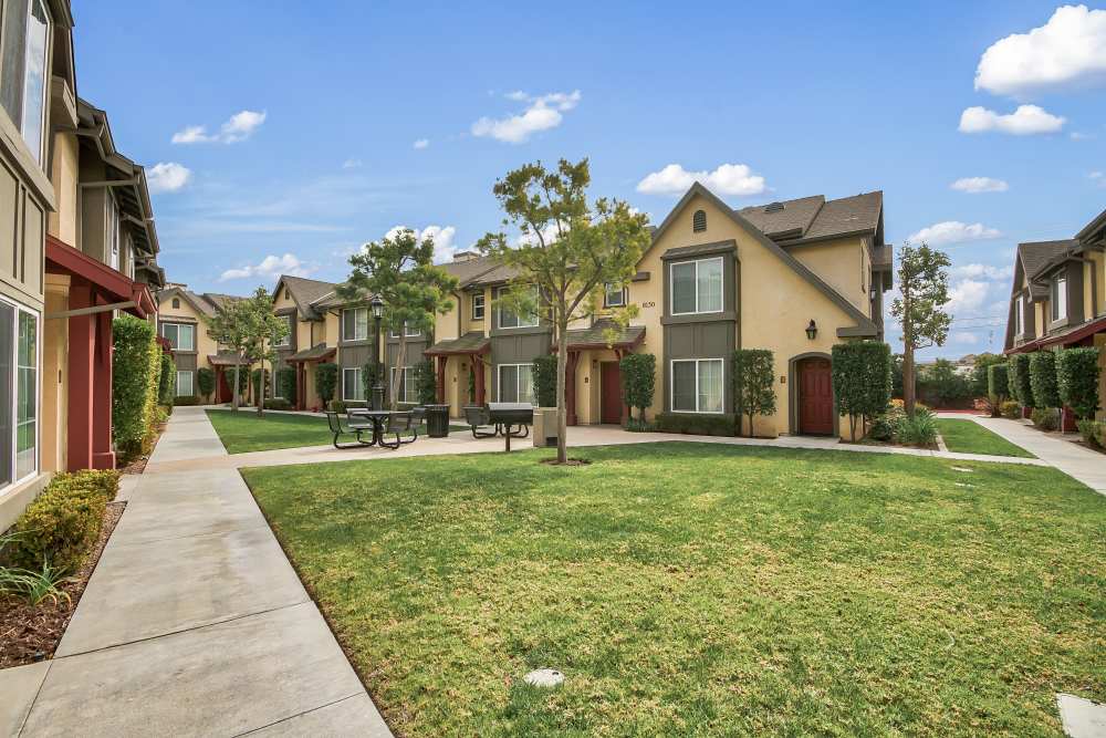 Townhouses at Windsor Court & Stratford Place in Westminster, California