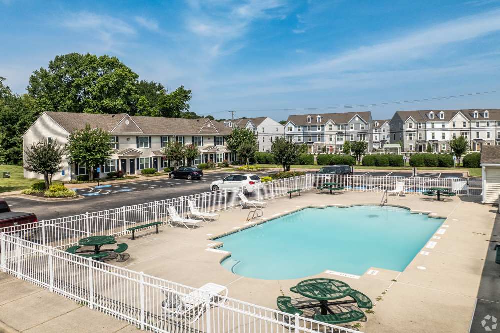 Sparkling pool at Maplewood in Chesapeake, Virginia
