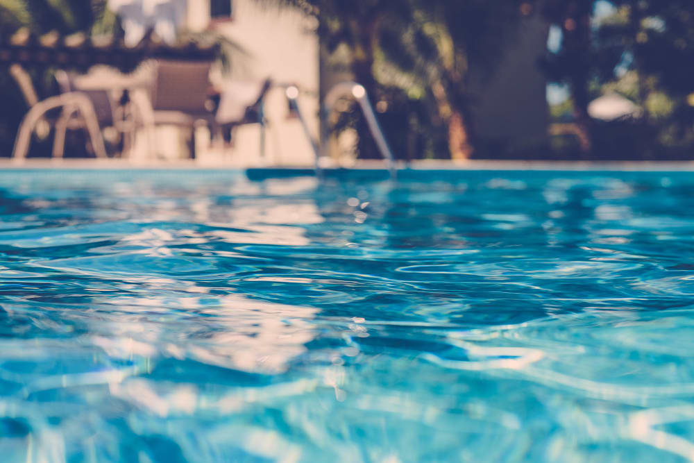 Luxurious swimming pool at Northgate Crossing in Wheeling, Illinois