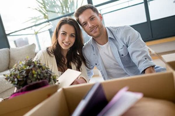 Friends preparing items for storage at Oak Creek Self Storage in Sedona, Arizona