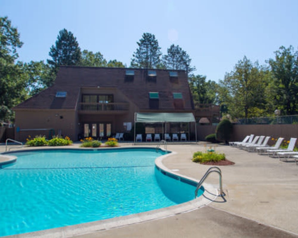 Merrimack, NH Apartments near Litchfield | London Court Apartments