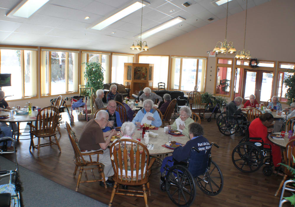 Residents gathering for a meal at Wellington Meadows in Fort Atkinson, Wisconsin