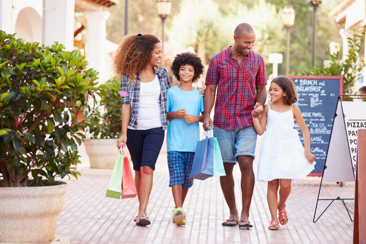 Resident family shopping near Summerchase at Riverchase in Hoover, Alabama