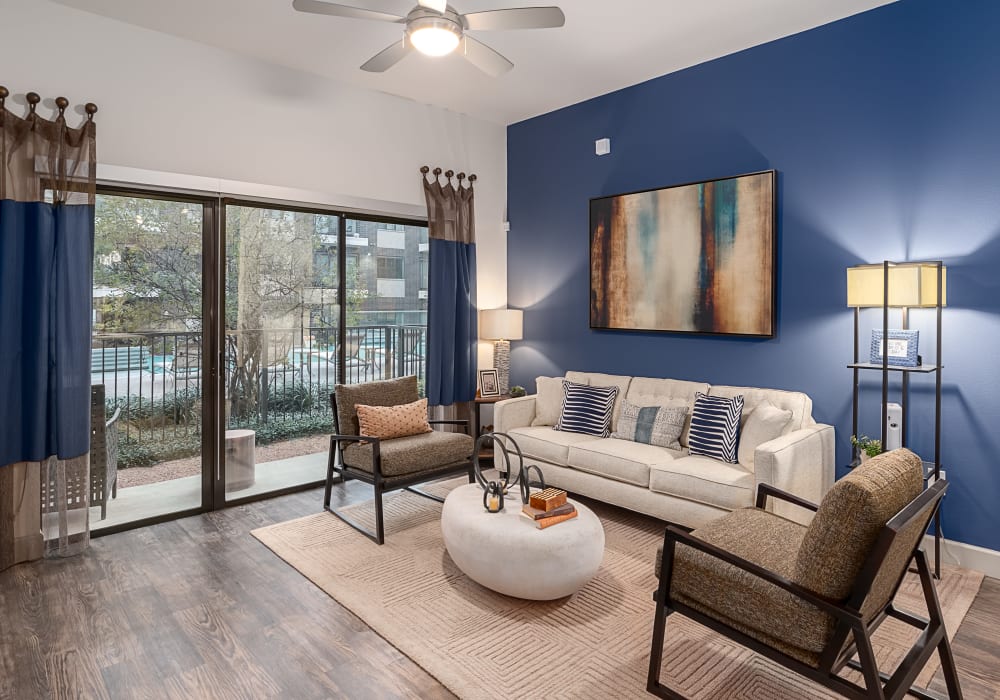 Axis 3700 showcase a modern and furnished living room in Plano, Texas
