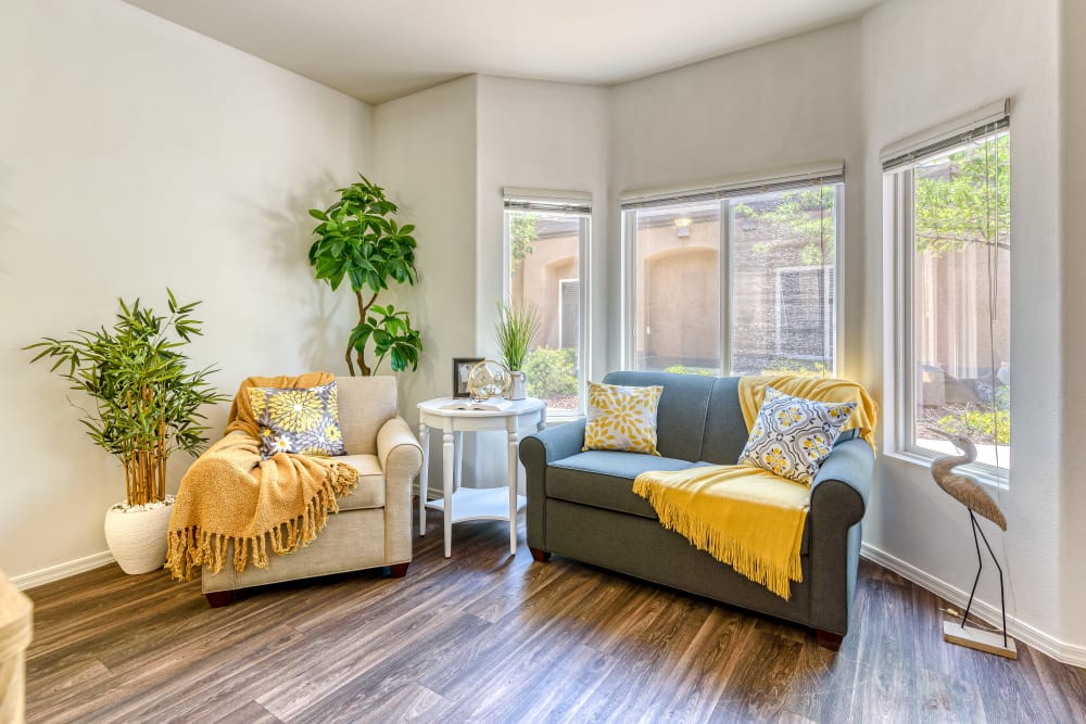 Living room at Pacifica Senior Living Green Valley in Henderson, Nevada