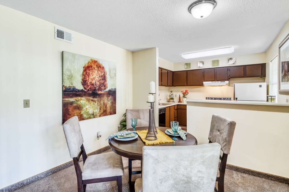 Resident dining space at Cypress Pointe in Louisville, Kentucky