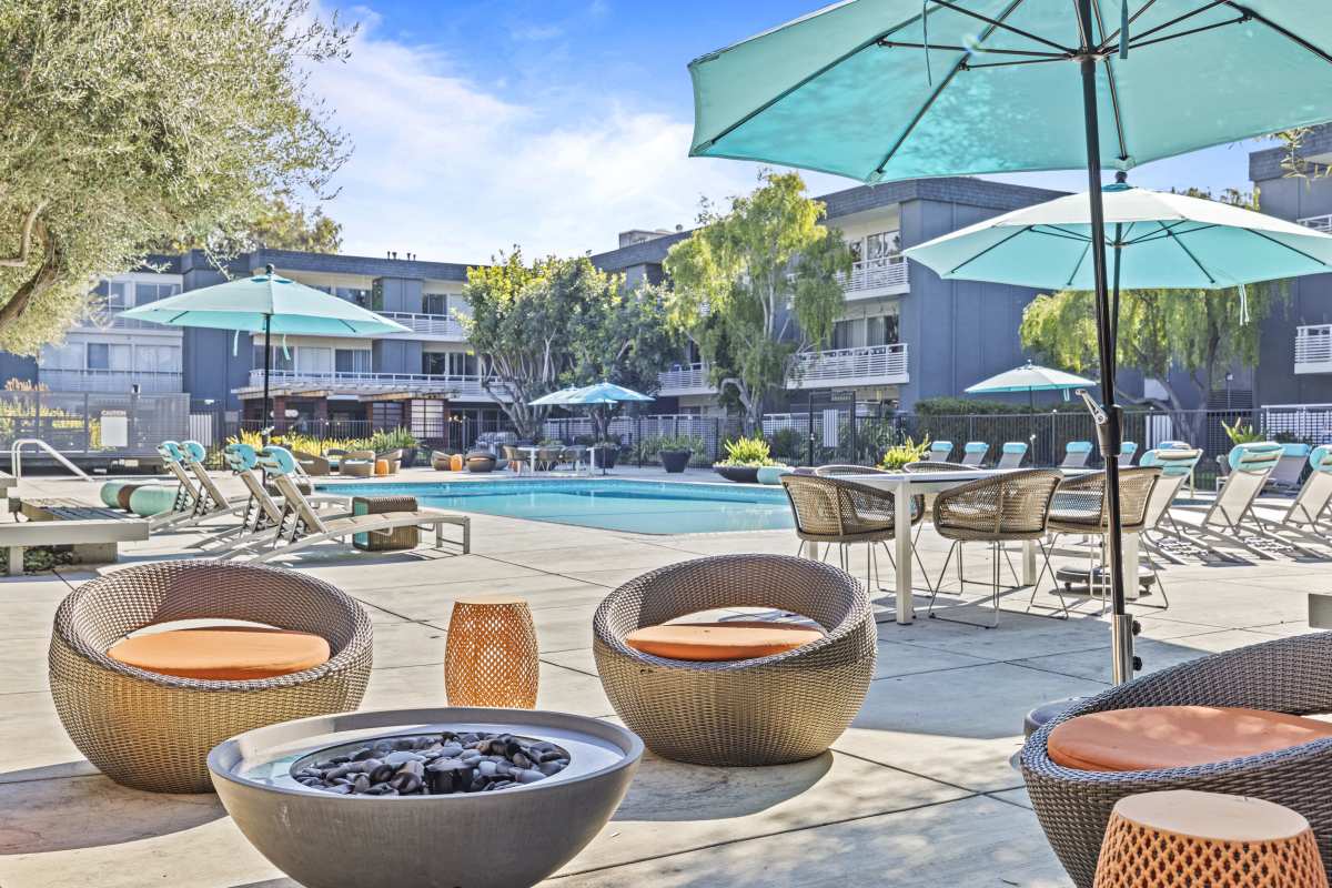 View amenities like our outdoor firepit at Citra in Sunnyvale, California