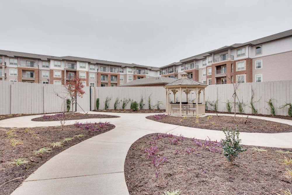 Paved walkway in the courtyard at Harmony at Oakbrooke in Chesapeake, Virginia