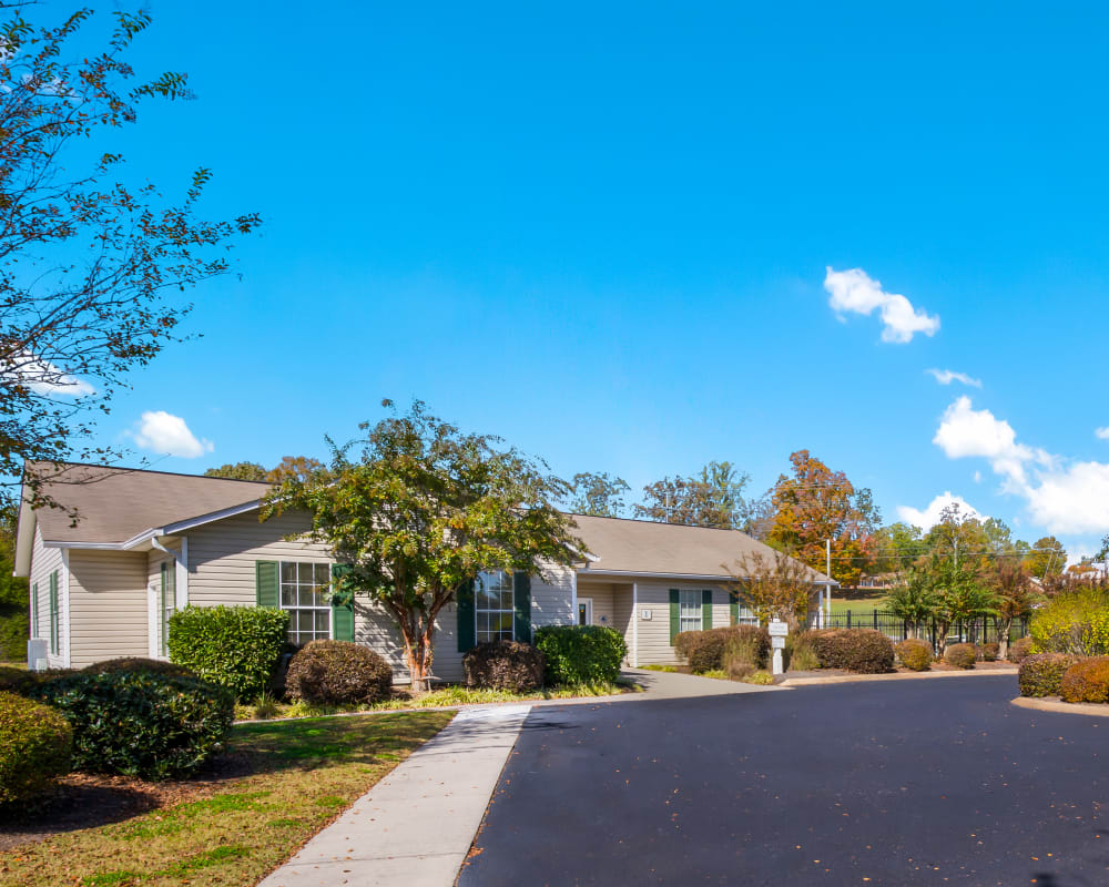 Driveway to Park Village Apartments in Athens, Tennessee