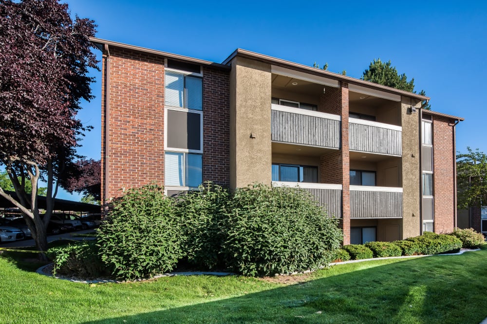 Cherry Creek Apts