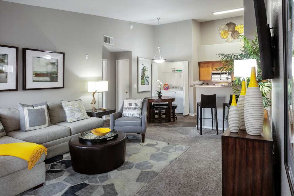 Mariner at South Shores offers a spacious living room in Las Vegas, Nevada