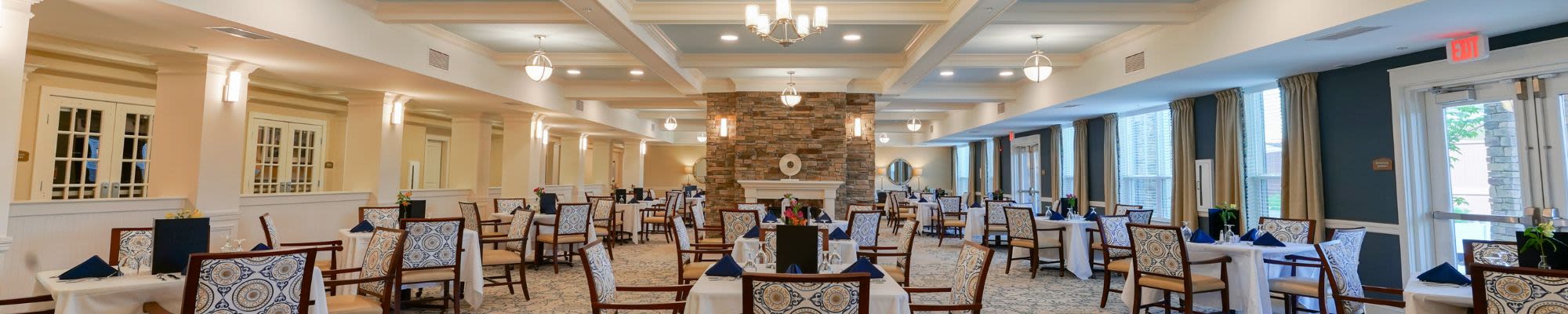 Dining at Harmony at Spring Hill in Lorton, Virginia