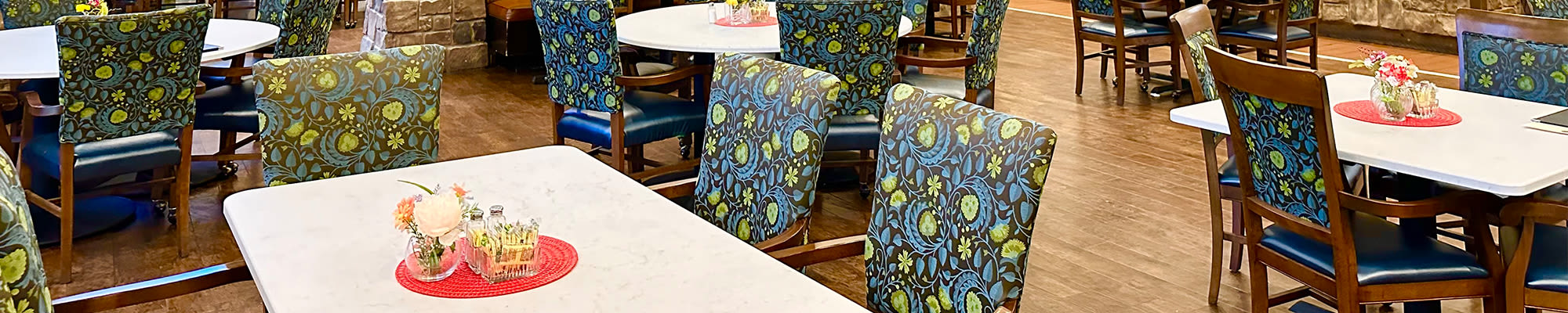 Dining at Watercrest at Mansfield in Mansfield, Texas