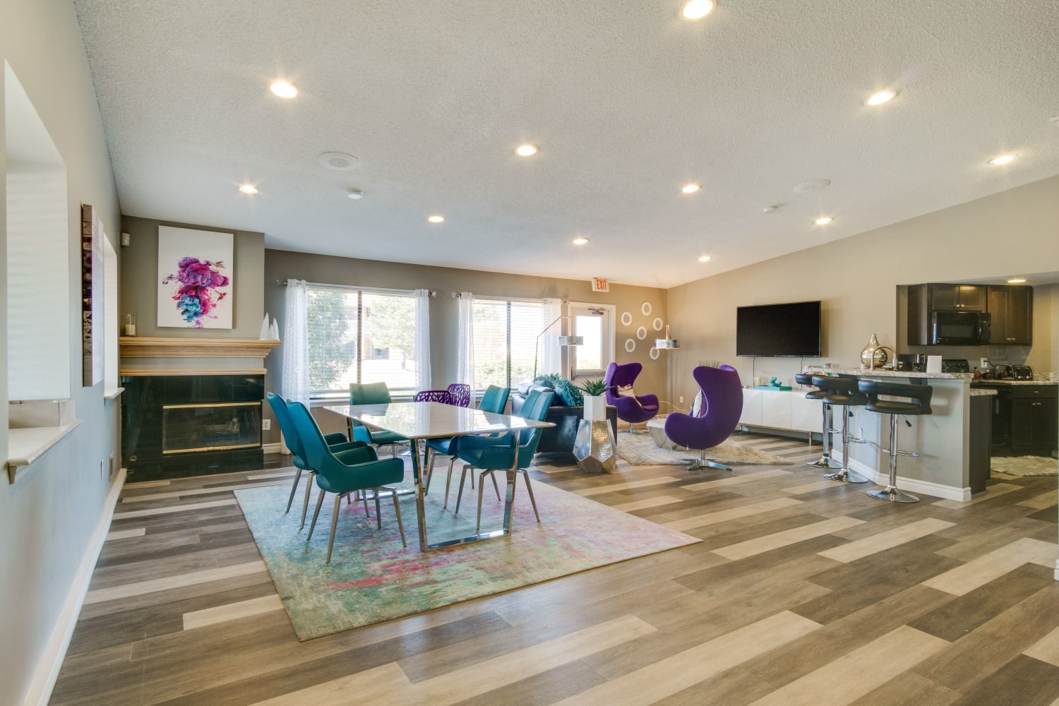 Clubhouse lounge at Pavilion Court Apartment Homes in Novi, Michigan