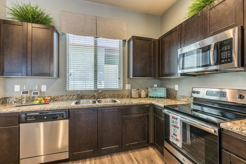Kitchen amenities at Avilla Grace in Chandler AZ