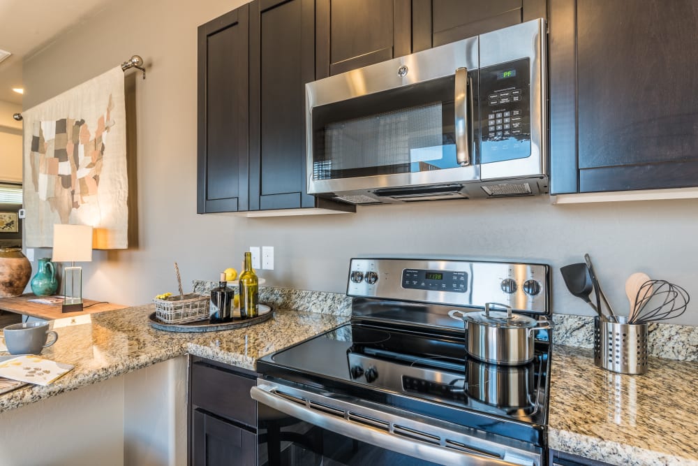 Up to date kitchen amenities at Avilla Grace in Chandler AZ