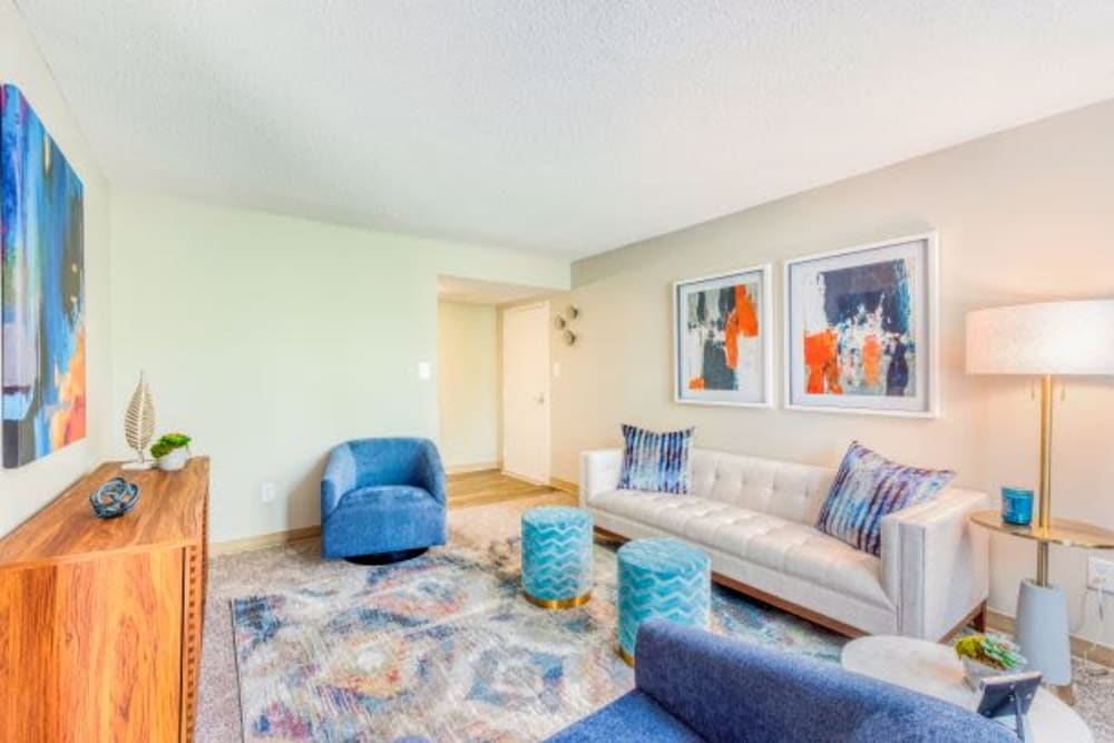 Living room area at Preserve at Cradlerock Apartment Homes in Columbia, Maryland. 