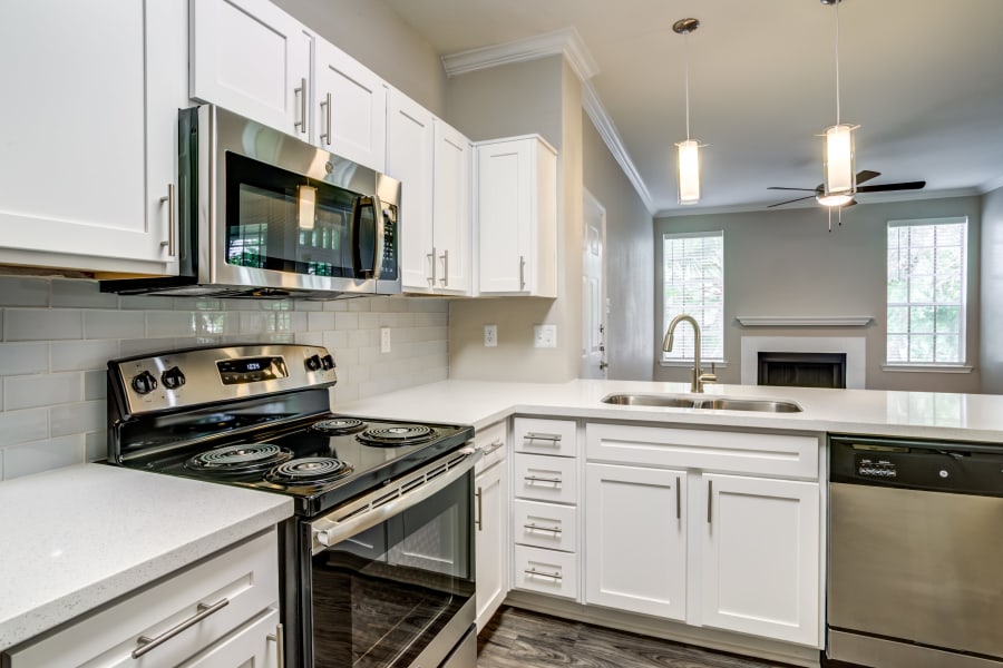 A view of the kitchen at Signature Point Apartments