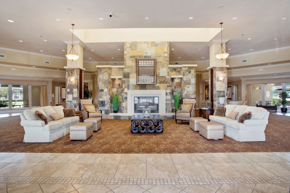 Fireside seating at Clayton Oaks Living in Richmond, Texas
