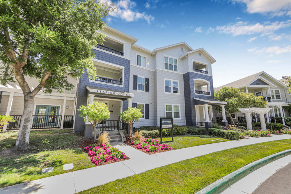 building exterior at The Kensington in Pleasanton, California