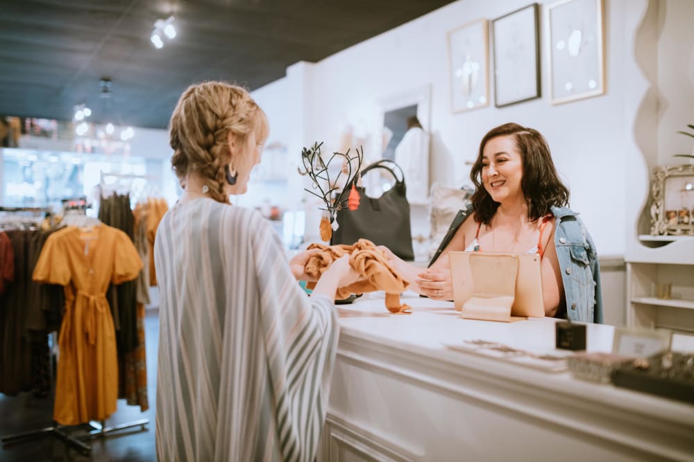 Resident shopping near The 805W Lofts in Richmond, Virginia