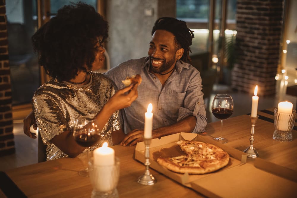 Residents having a romantic candlelit dinnner at The 805W Lofts in Richmond, Virginia